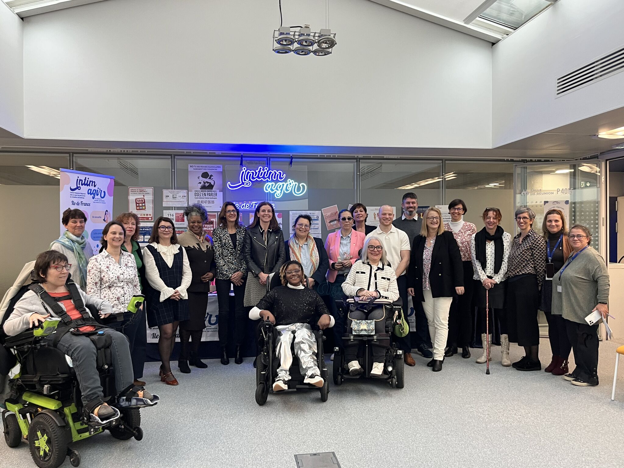 Handigynéco : Charlotte Parmentier-Lecocq en visite au centre Intim’Agir Île-de-France